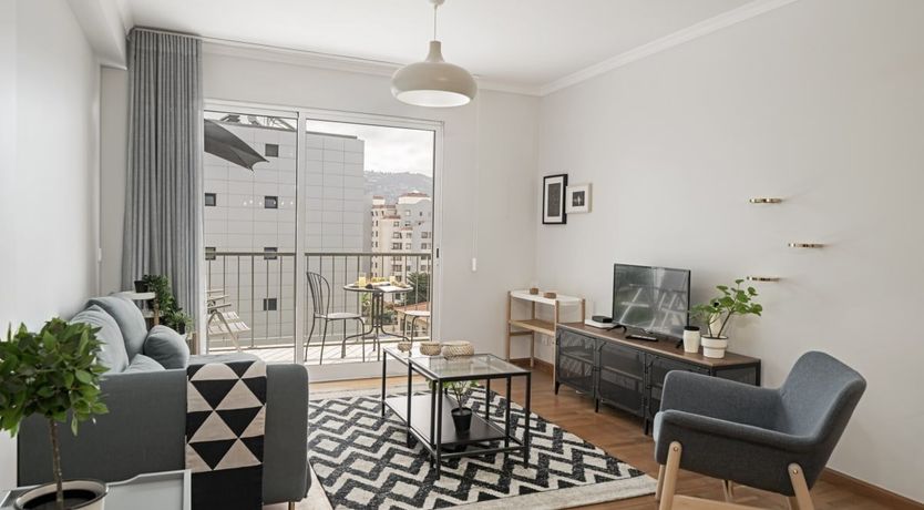 Photo of Throwing Shapes