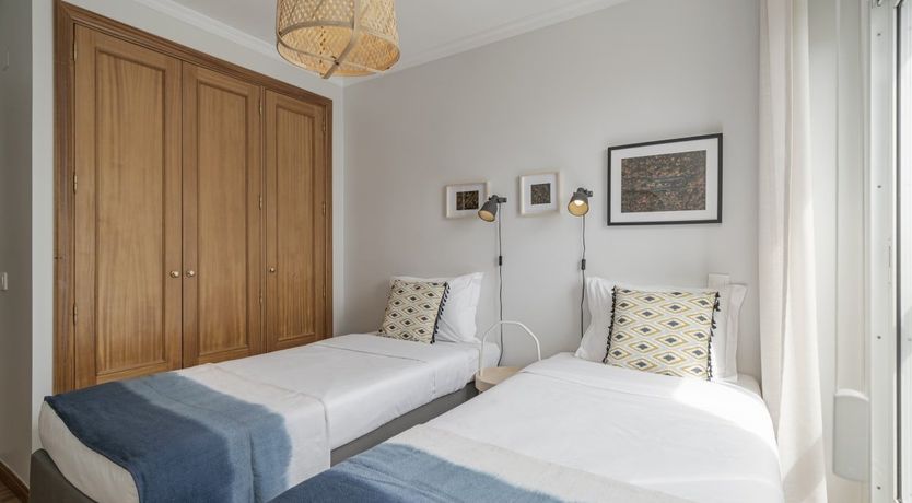 Photo of Throwing Shapes