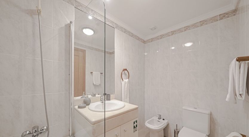 Photo of Throwing Shapes