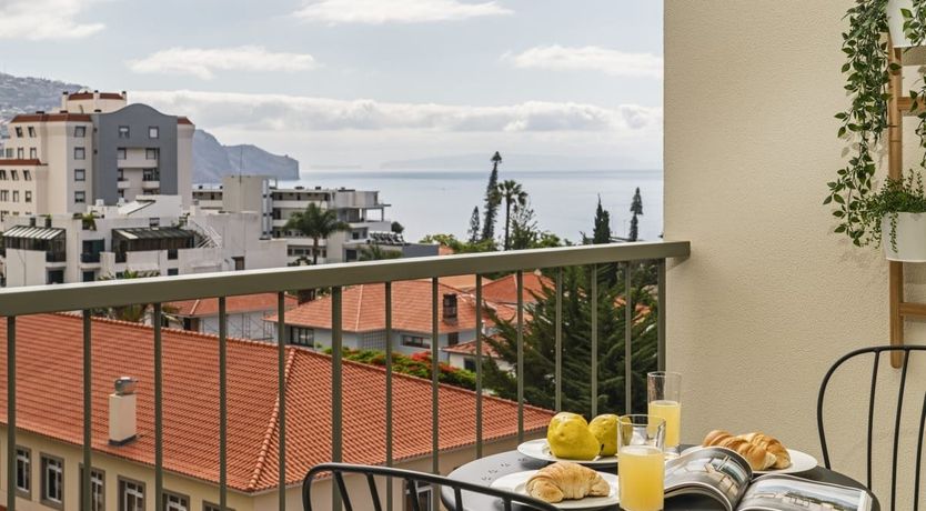 Photo of Throwing Shapes