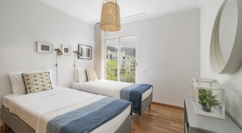 Photo of Throwing Shapes