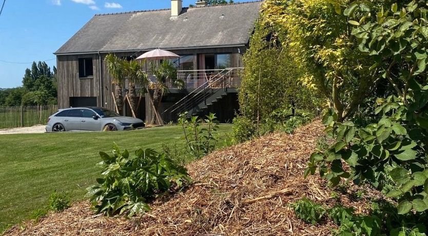 Photo of Flora & Forest