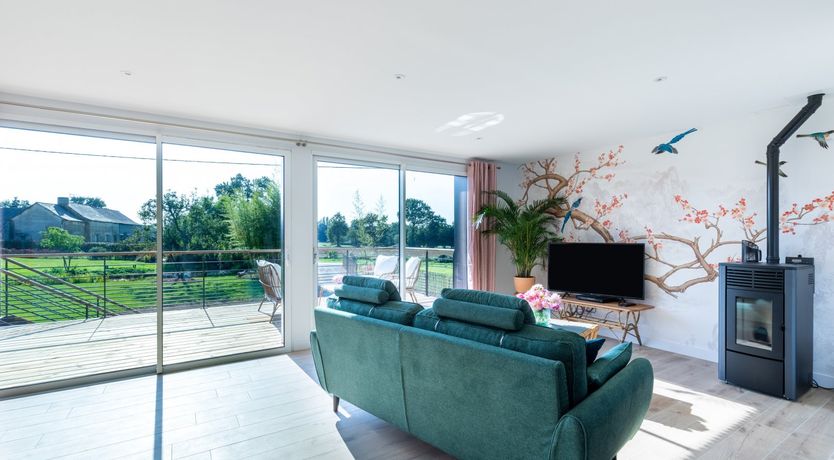 Photo of Flora & Forest