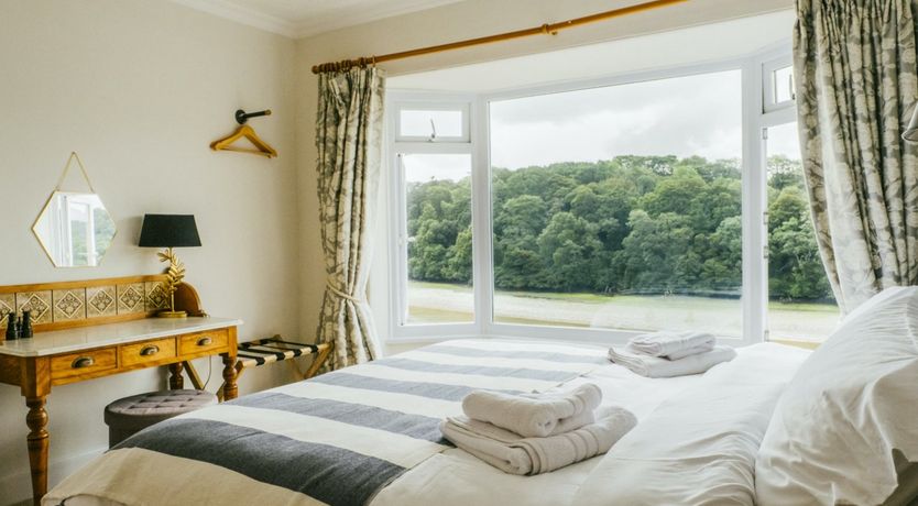 Photo of Upon The Hyldreth