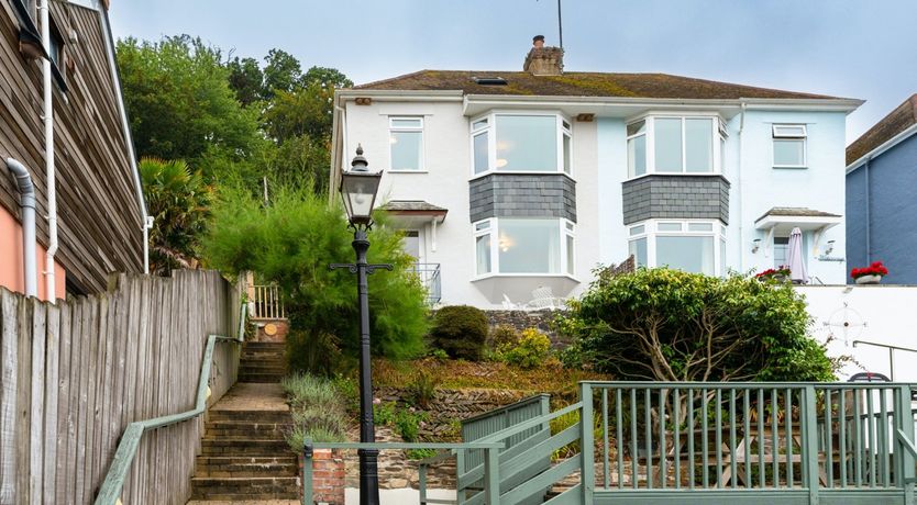 Photo of Upon The Hyldreth