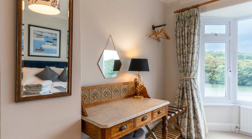 Photo of Upon The Hyldreth