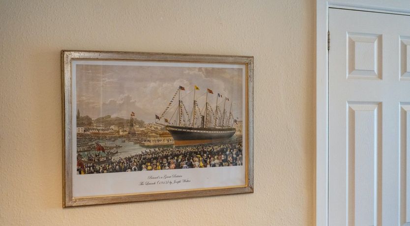 Photo of Upon The Hyldreth