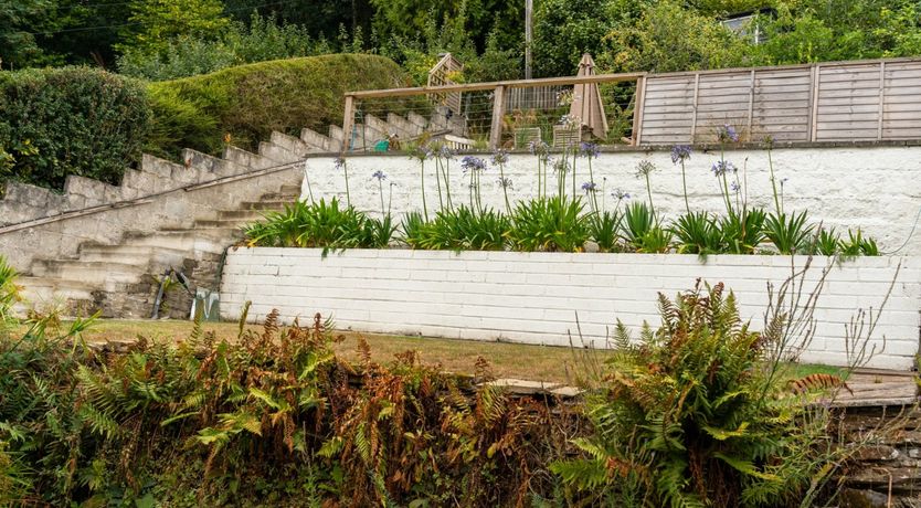 Photo of Upon The Hyldreth