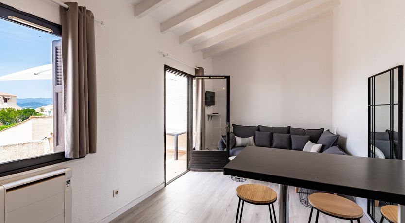 Photo of Crisp Sea Air