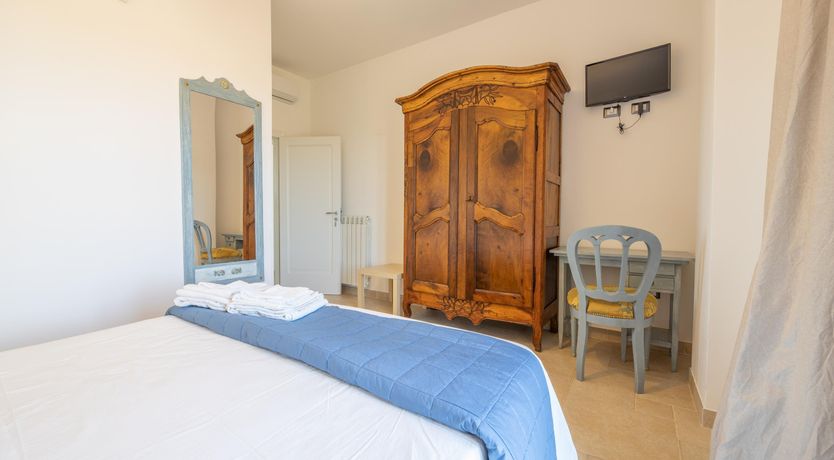 Photo of Aradeo Living