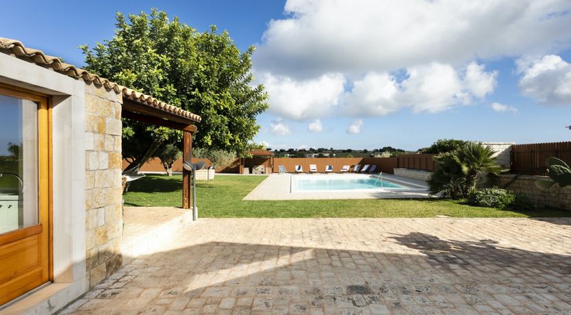 Photo of Cobblestone Jewel