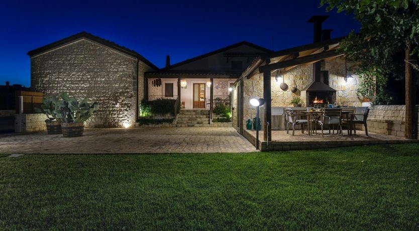 Photo of Cobblestone Jewel