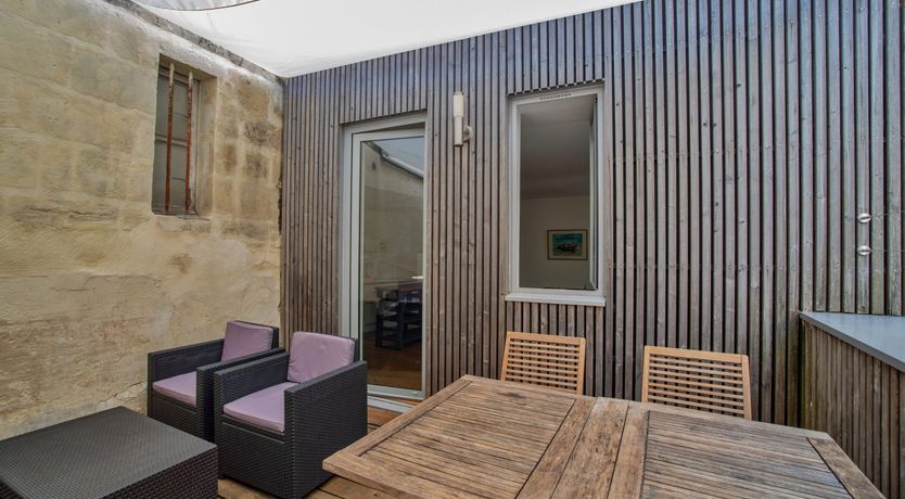 Photo of Red, Red Bordeaux Wine