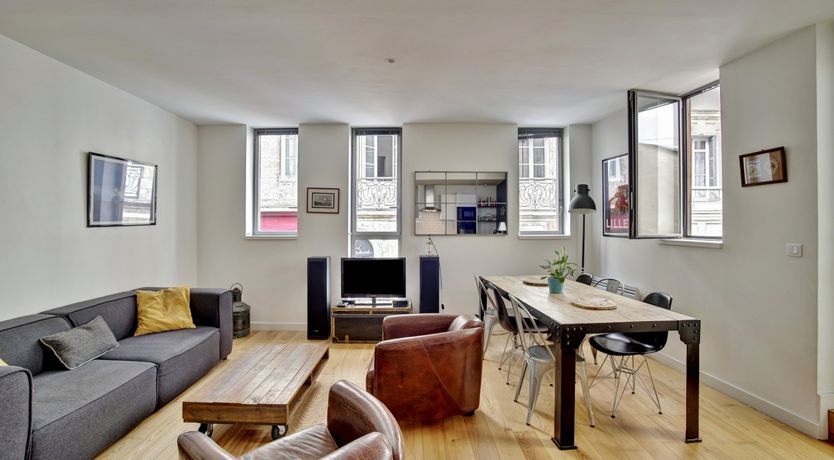 Photo of Red, Red Bordeaux Wine