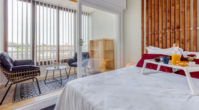 Photo of Look to Marina