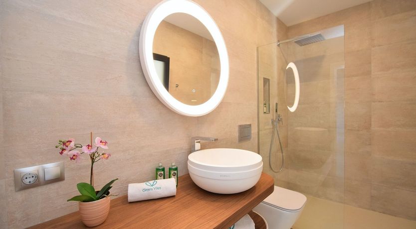 Photo of Olive Branches