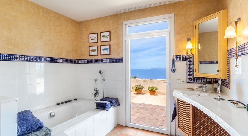 Photo of Cliffside Calm