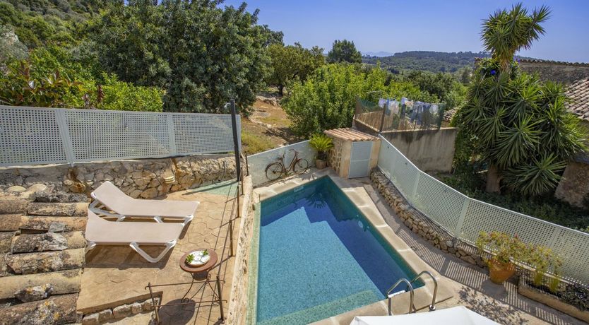 Photo of Terracotta & Cream