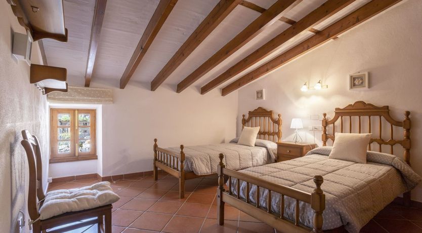 Photo of Terracotta & Cream