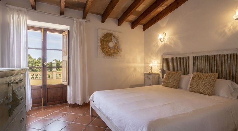 Photo of Terracotta & Cream