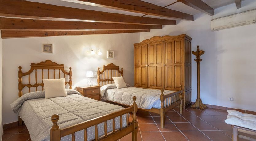 Photo of Terracotta & Cream