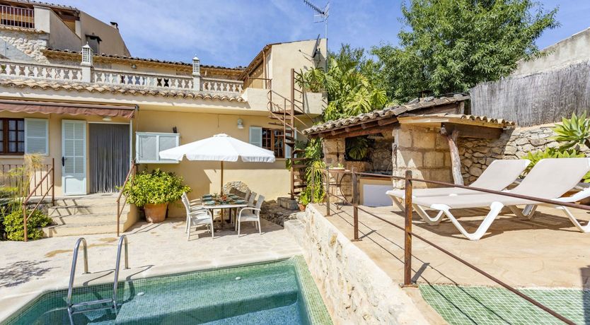 Photo of Terracotta & Cream