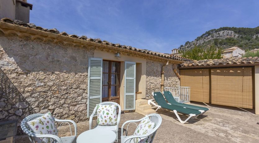 Photo of Terracotta & Cream