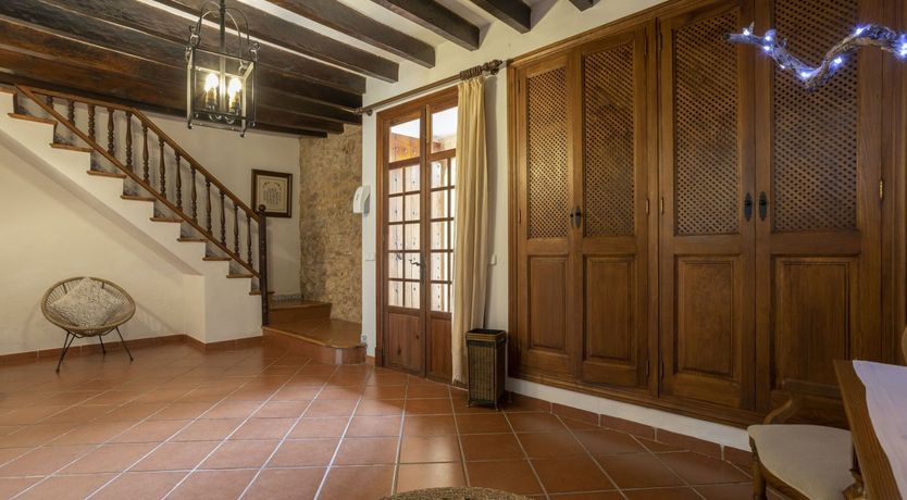 Photo of Terracotta & Cream