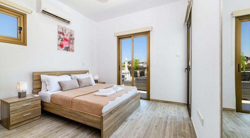 Photo of Sapphira Sea