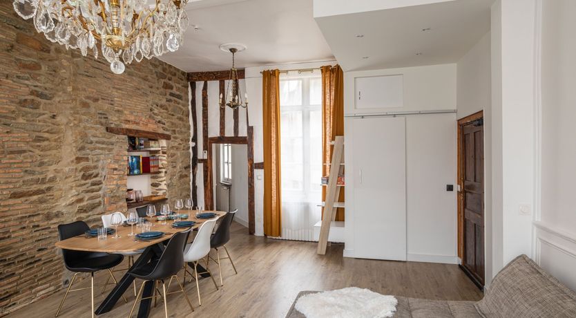 Photo of Ochre Opulence