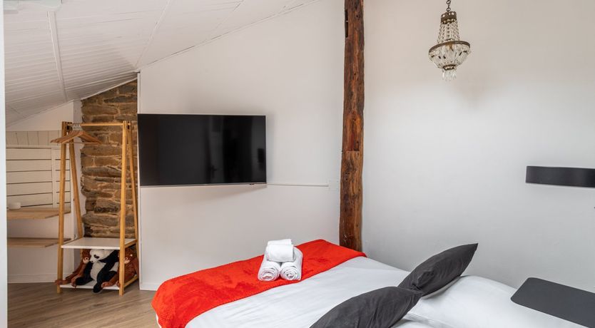 Photo of Ochre Opulence