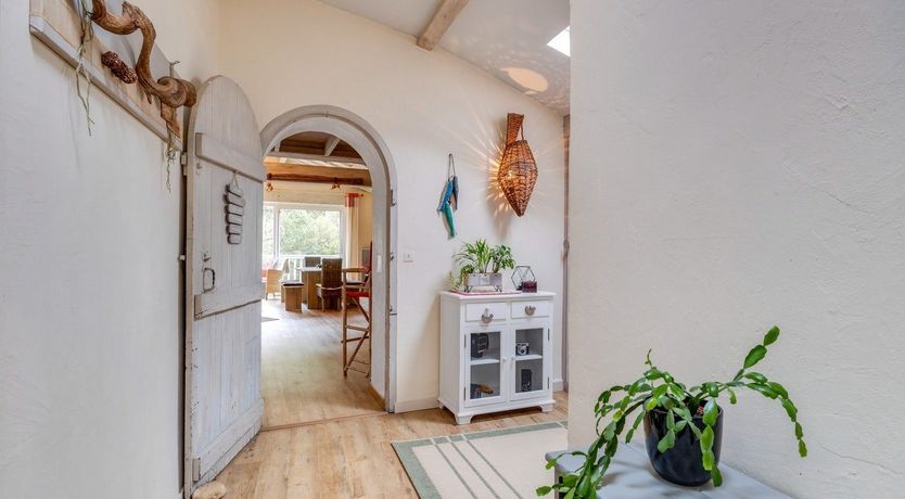 Photo of Stony Brook Style