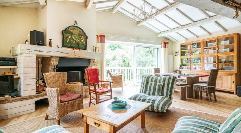 Photo of Stony Brook Style