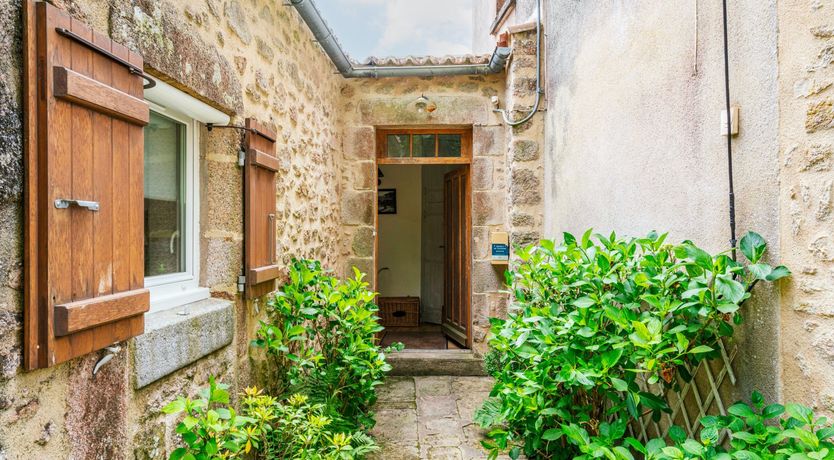 Photo of Stony Brook Style