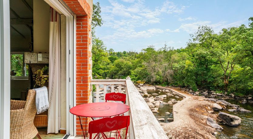 Photo of Stony Brook Style