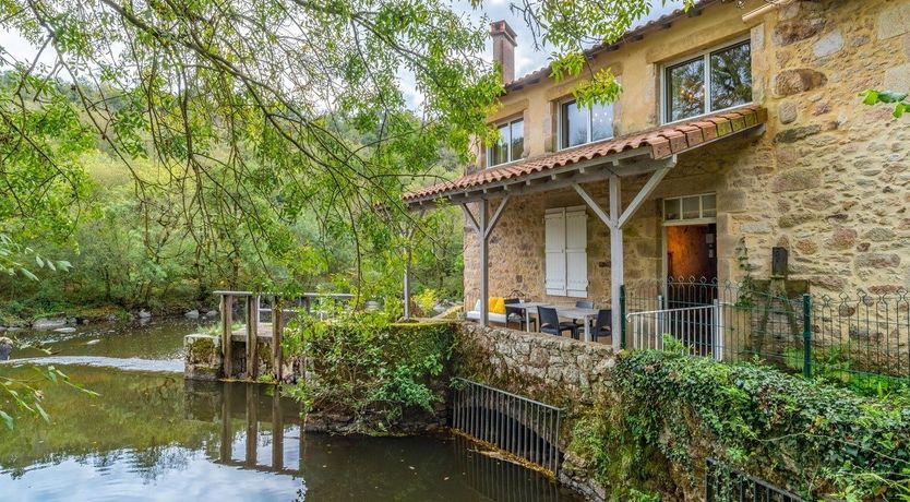 Photo of Stony Brook Style