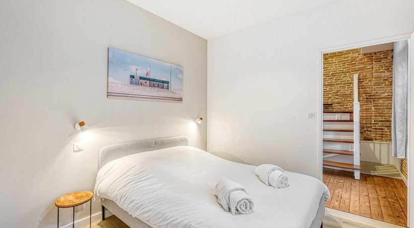 Photo of Urban Explorer