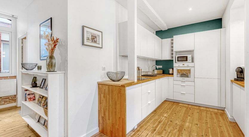 Photo of Urban Explorer