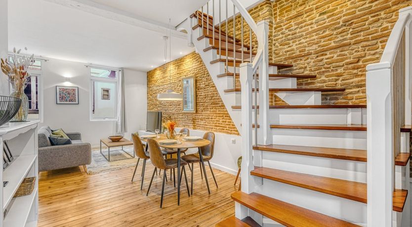 Photo of Urban Explorer