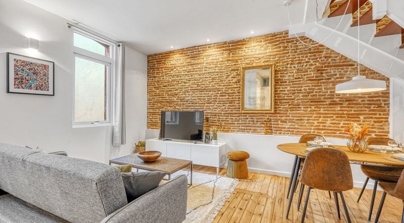 Photo of Urban Explorer