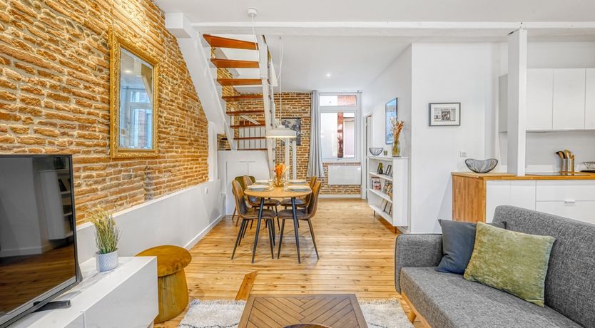 Photo of Urban Explorer