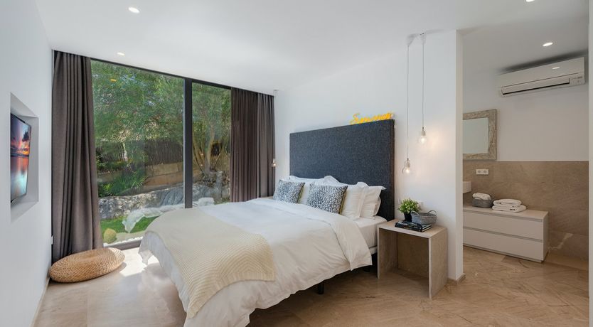 Photo of Midnight Glow