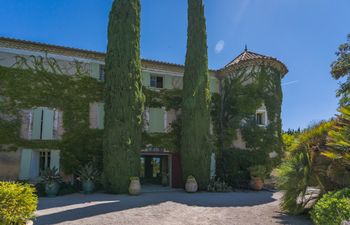 Tower of Ivy Villa