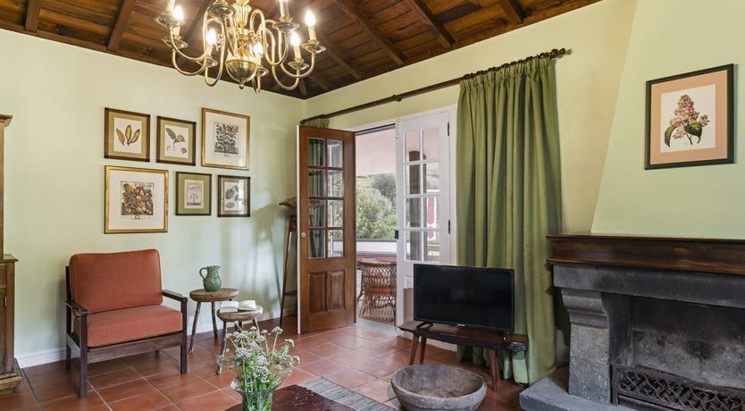 Photo of Laurel & Vine