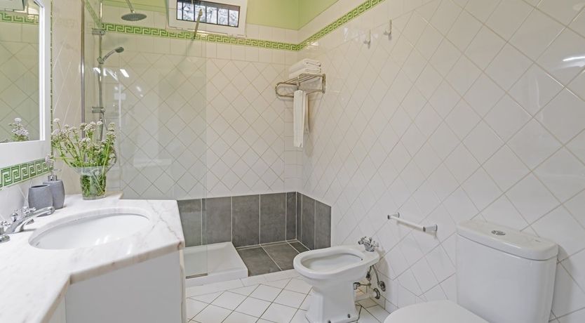 Photo of Laurel & Vine