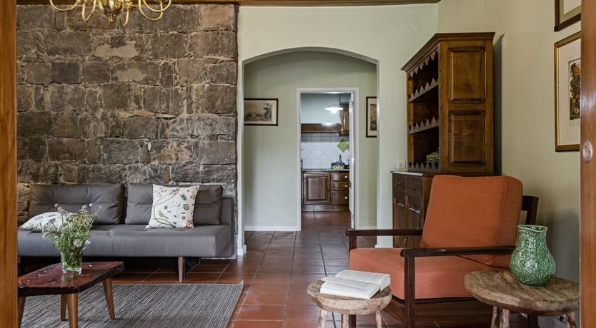 Photo of Laurel & Vine