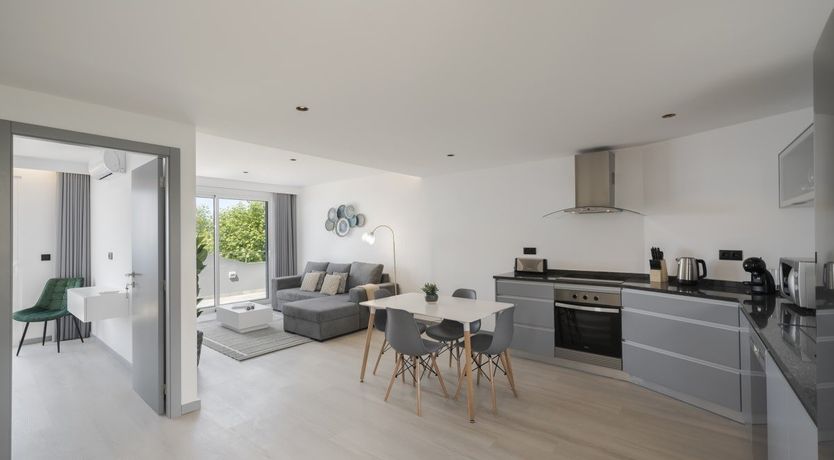 Photo of Hot, Hot, Hot