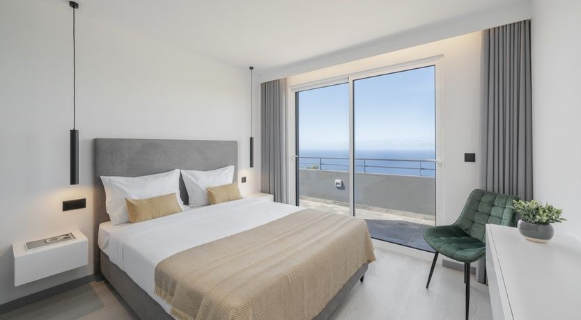 Photo of Hot, Hot, Hot