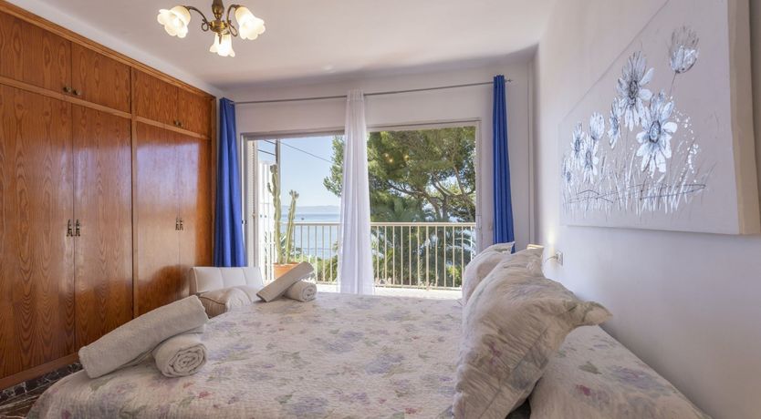 Photo of The Pebble Shore