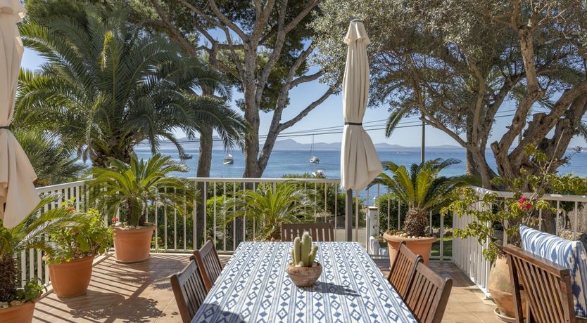 Photo of The Pebble Shore